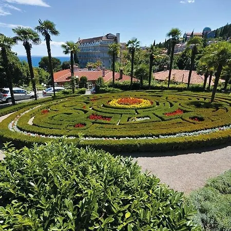 In With Terrace, Air Conditioning, Wi-fi, Washing Machine * Opatija